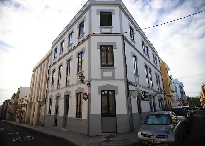 Las Palmas Nest Hostel
